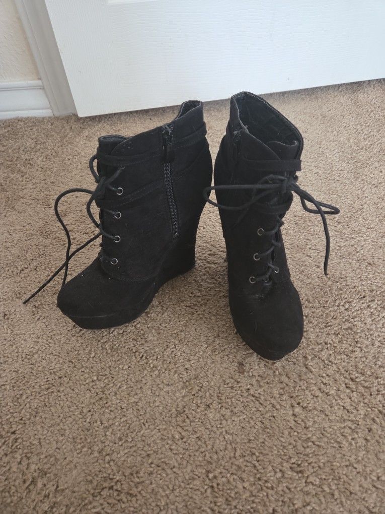 Size 8 High Wedge Black Booties