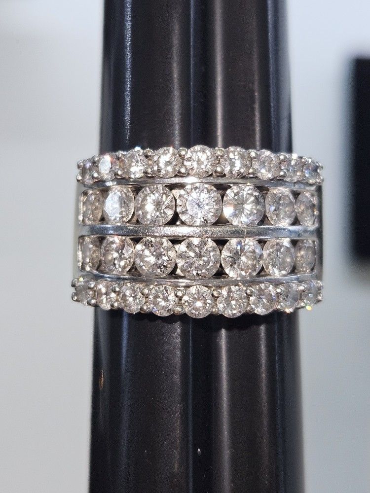 14k White Gold Cluster Diamond Ring