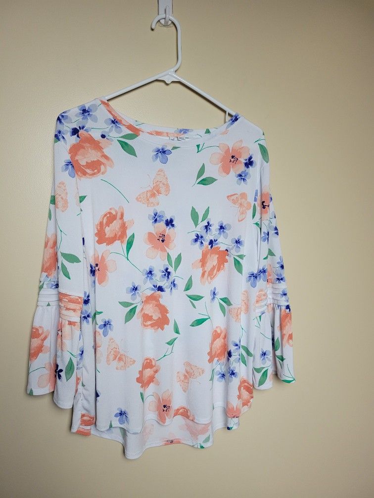 Women's ELLE White Floral Bell-Sleeve Top Size XXL