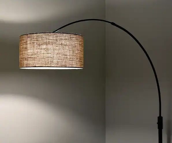 Arched dimmable lamp