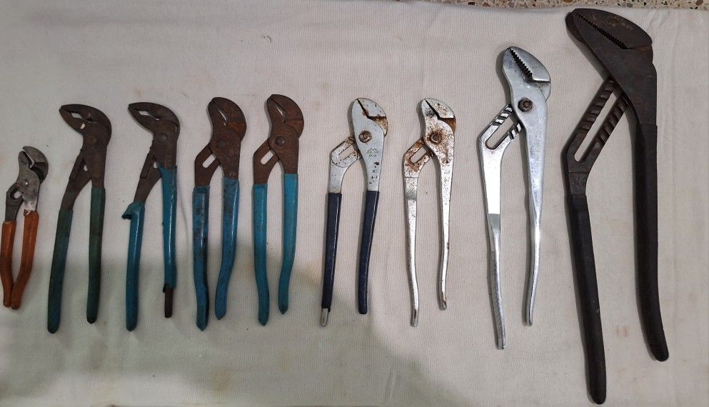 Channel lock Pliers