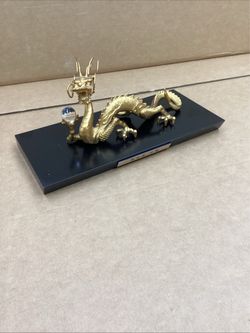 Fen shui Golden dragon fortune traditional