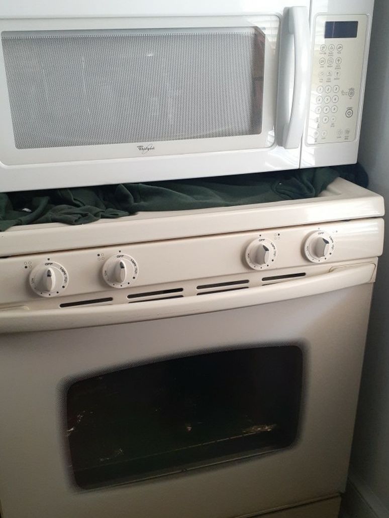 All Like The New Condition Used Will Keeped Gas Stove amana Whirlpool Microwave Mountain $400 For Both Schedule