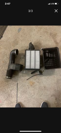 Toyota tandra and Sequoia 4.7 OEM complete intake system