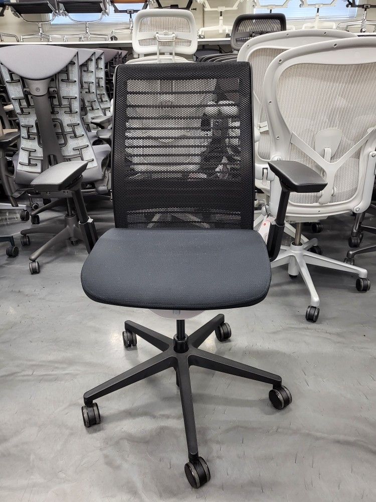 Rarely Used Steelcase Think v1/v2 Chair