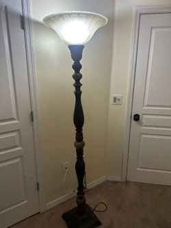 Floor lamp