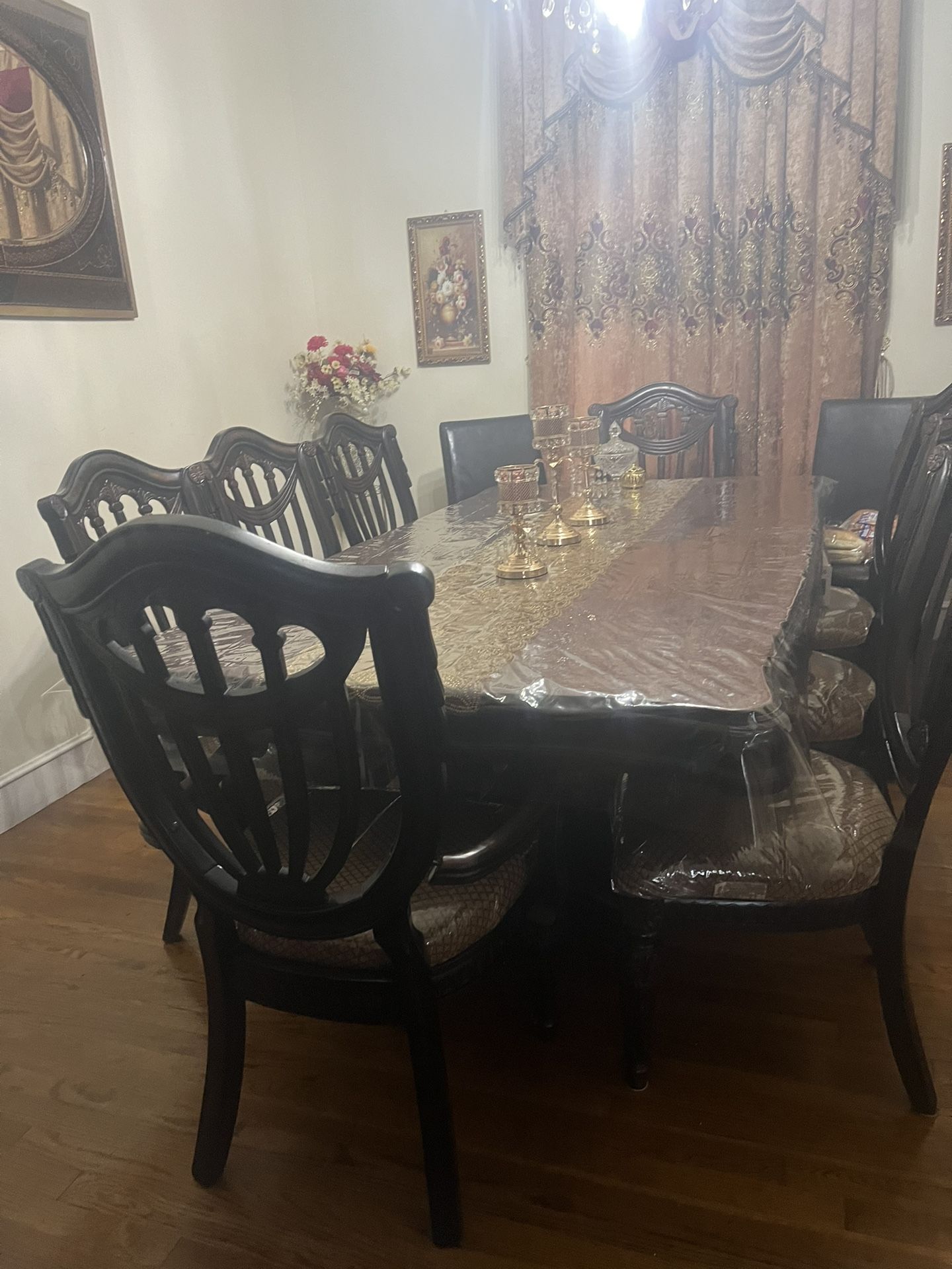 Dinning Table With 8 Chair