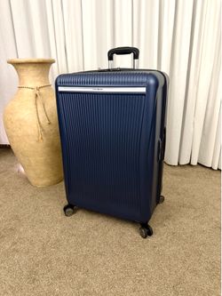 Samsonite Hardside Spinner Suitcase