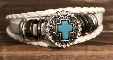 Cross Snap Bracelet