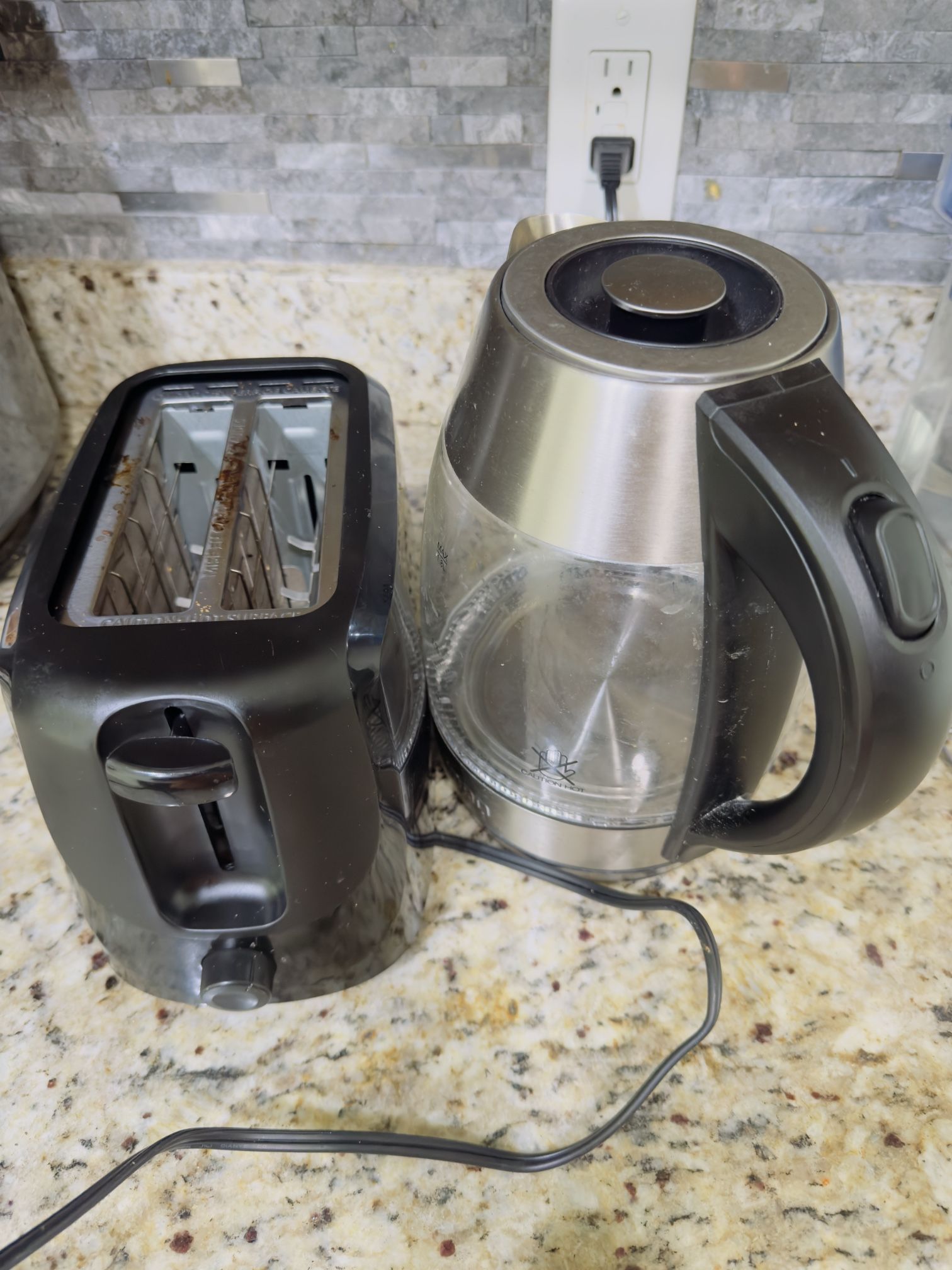 Chefman Water Heater + Bread Toaster