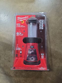 Milwaukee M12 Trouble Light with USB Charging