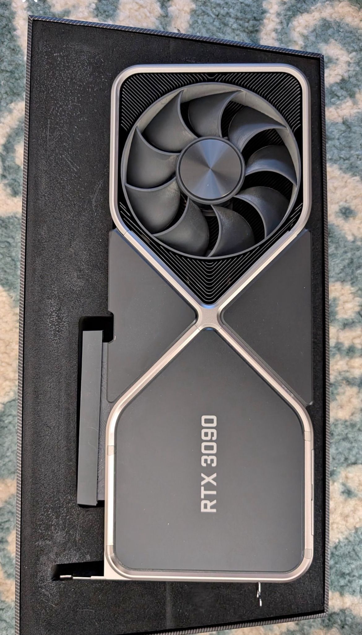 Nvidia RTX 3090 Founders Edition FE