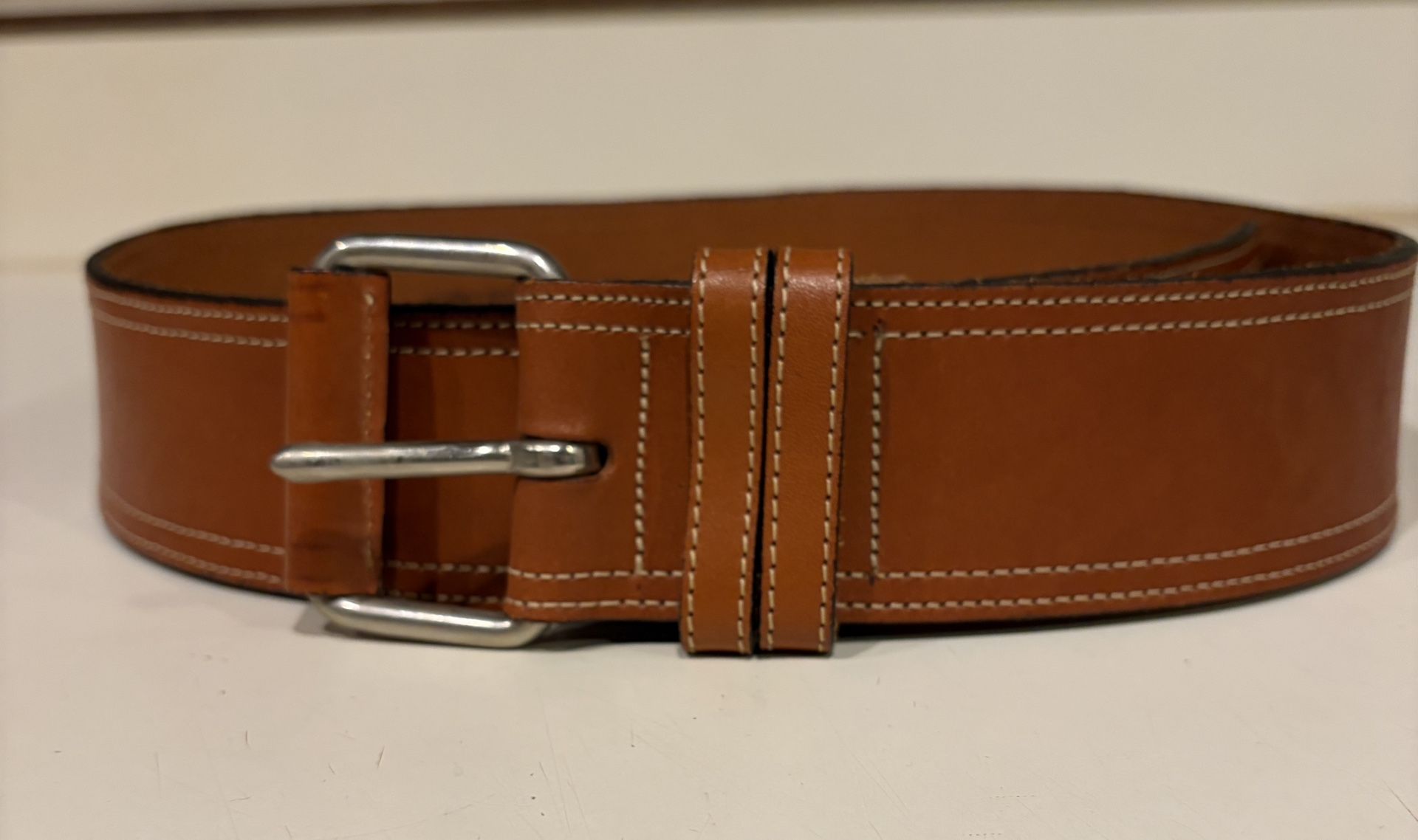 Women’s Caramel Leather Curved Belt