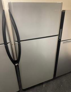 Whirlpool Top Freezer Fridge – Stainless, clean, works great