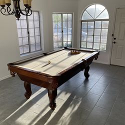 7 Foot Connelly Pool Table