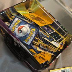 Pokémon Cards In Tin