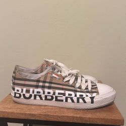 Burberry Sneakers 
