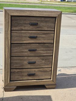 DRESSER