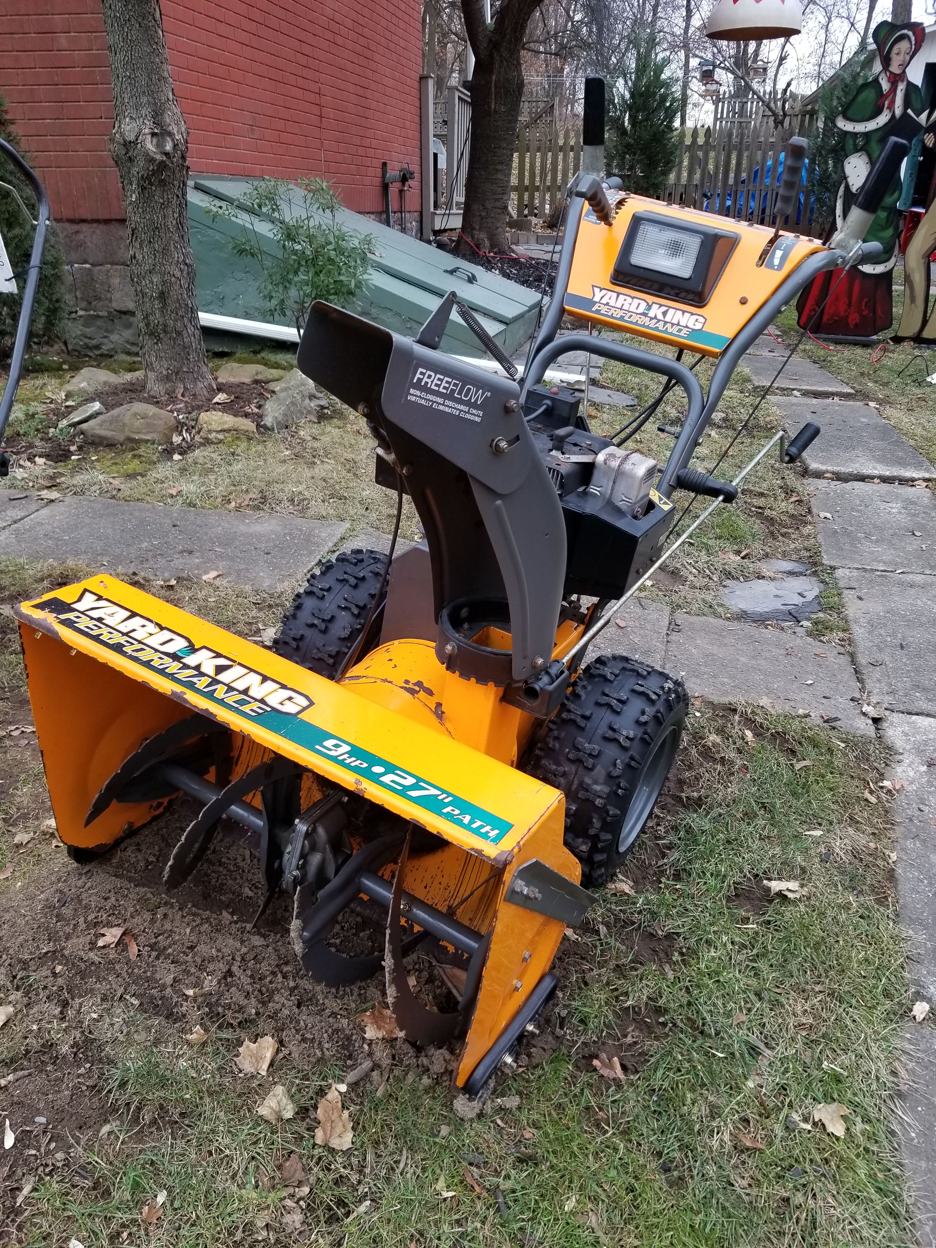 Yard king 27 inch 9 hp dule stage snow blower