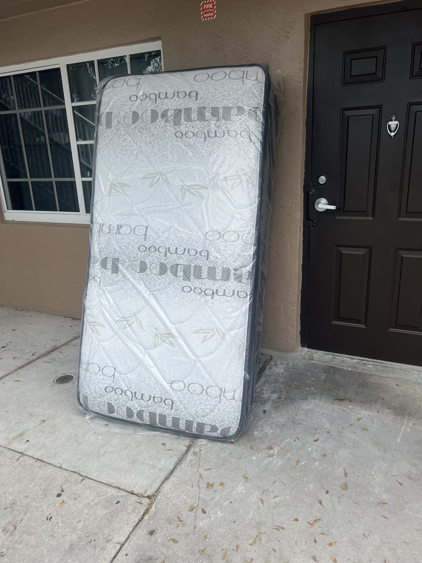 Mattresses: twin full  queen regular  Colchon Nuevo Colchones plush or pillow top available cama bed mattress