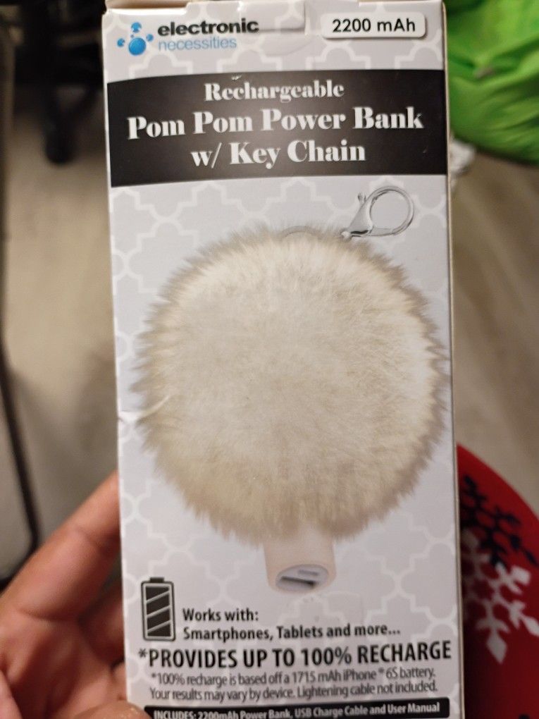 New Rechargeable Pom Pom Power Bank With Keychain