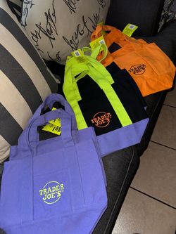 Flash sale!Trader joes bags