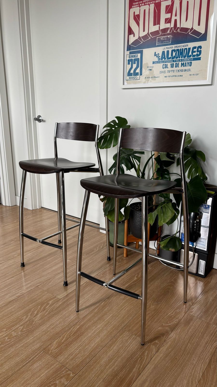 Set of 2 Walnut Counter Stools