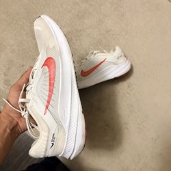 Nike Quest 5