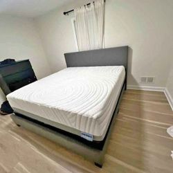 Complete Bed With Mattress Box Spring And Wooden Bed Frame With Headboard As Well