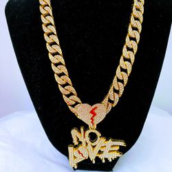 Gold Tone Chain Necklace 