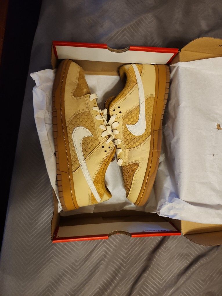 Brown Tan Dunks
