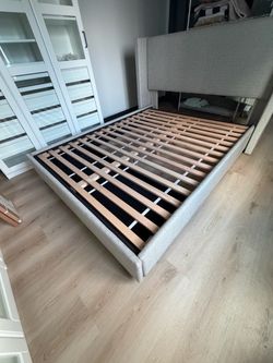 Queen Size Upholstered Storage Platform Bed (Pottery Barn)