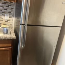 Frigidaire, Great Condition, Ice Maker, Etc. 