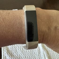 Fitbit Alta HR Watch And Activity Tracker. Comes With 3 Different Bands