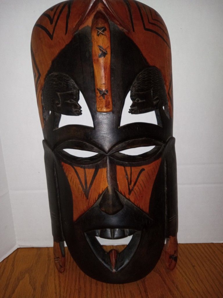Vintage Kenya African Mask (Masai Tribe) 1992 Hand Card And Painted Exotic Wood Look Below
