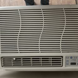 Whirlpool Window Ac Unit 14000 BTU 