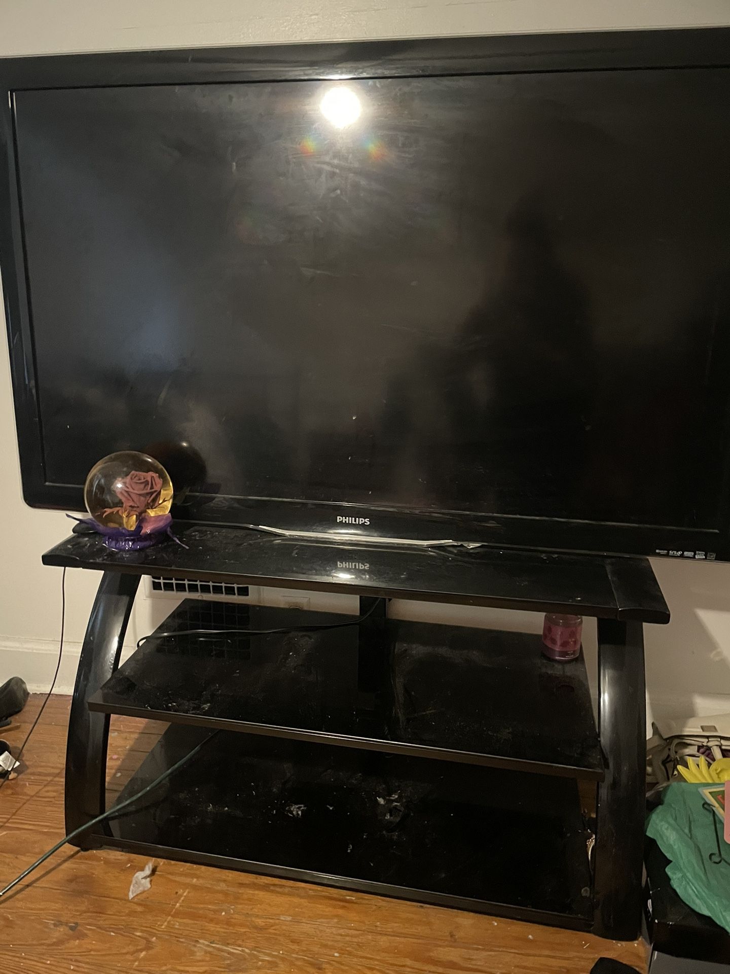 Phillips Tv AND Attachable Tv Stand Included