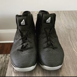 Jordan 31’s Lamarcus Aldridge Game Worn Shoes in 2017 Playoffs Versus Golden State Warriors 