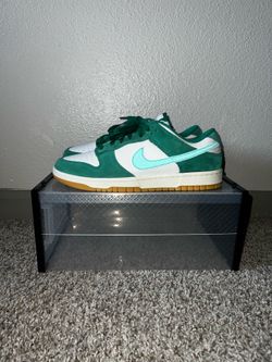 Malachite Dunks Size 9.5