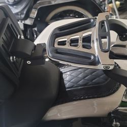 Softail. Touring Backrest 