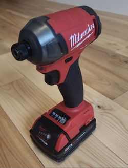 Milwaukee Surge M18 Brushless Impact Driver Drill With Battery