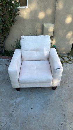 Eggshell chair