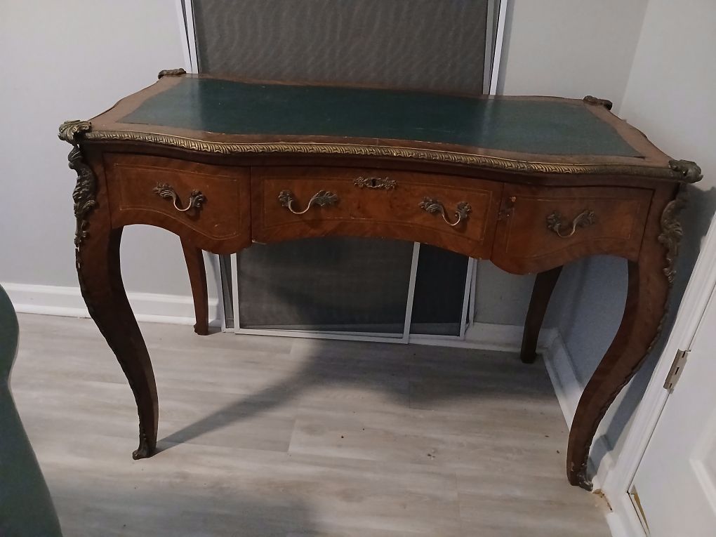 Antique French Louis XV ornate desk, With black leather top