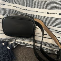 Calvin Klein Black Crossbody Bag with Timeless Design.