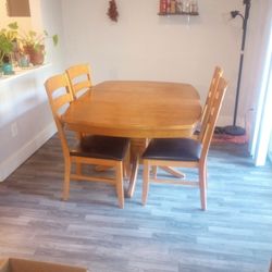 Oak Table With 4 Chairs