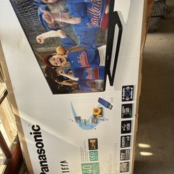 40”Panasonic flat screen TV with wall mount