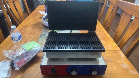 Httsichi waffle maker.