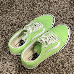 size 8 vans