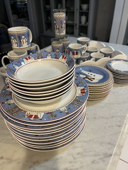 Set Christmas Dishes