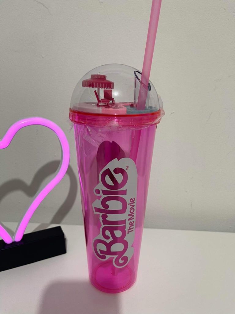 Barbie Cinépolis Tumbler
